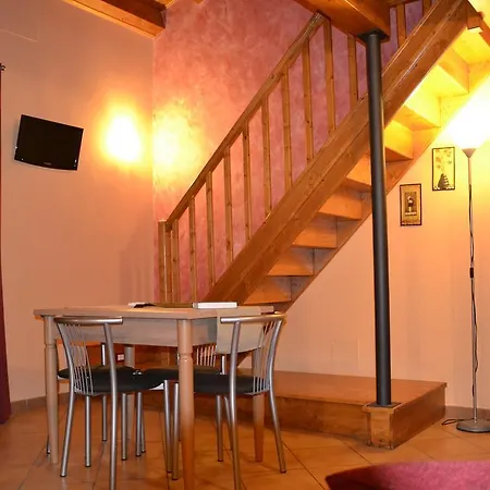 Donjon Centro 住宿加早餐酒店 卡斯特布奥诺