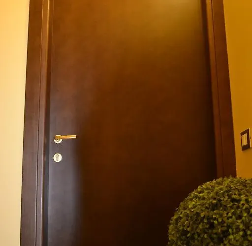 לינה וארוחת בוקר Donjon Centro קסטלבונו