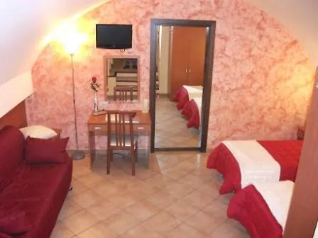 Donjon Centro Bed & Breakfast Castelbuono (Sicily)