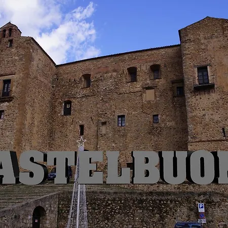Donjon Centro Castelbuono (Sicily)